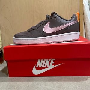 Nike Court Borough Low 2